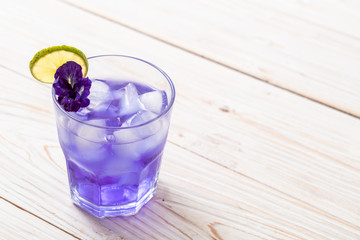 butterfly pea juice with lime