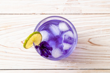 butterfly pea juice with lime