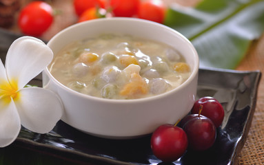 Rice Ball in Sweetened Coconut Milk, Bua Loy