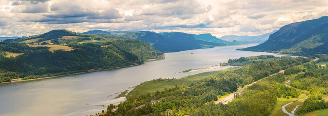 Overlook view of the Columbia River Gorge