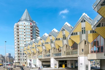 Fototapeten Kubushäuser, entworfen von Piet Blom in Rotterdam  Niederlande. © pigprox