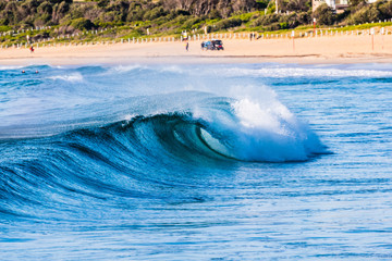 Breaking waves 