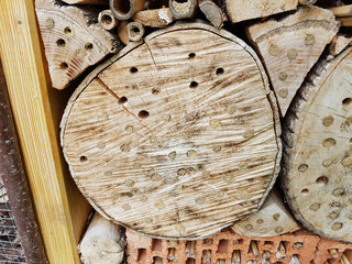 Insektenhotel, Insektenunterschlupf