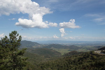 Fototapeta na wymiar Vista para a Serra da Mantiqueira | View to the Mantiqueira Mountains 