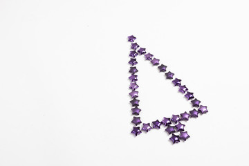 lilane Sterne in Form eines Weihnachtsbaums