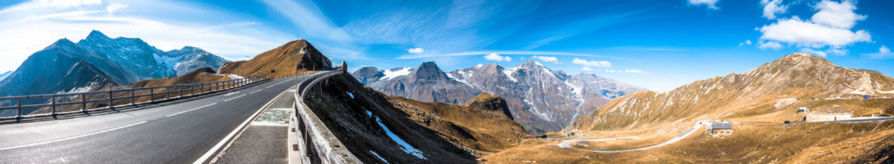 Fototapeta premium country road - european alps