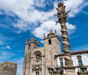 Fototapeta na wymiar Sé do Porto (Kathedrale von Porto)