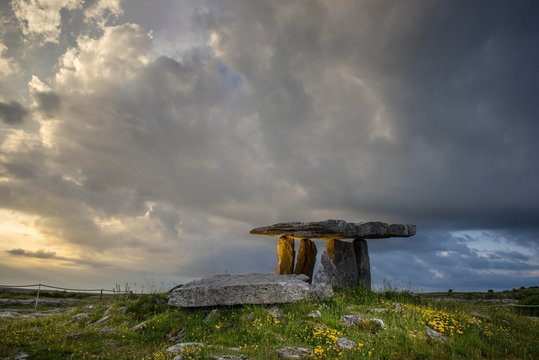 Poulnabrone Dolmen, Prehistoric Stone Tomb or Portal Tomb, Cloud Sky, Burren, County Clare, Republic of Ireland