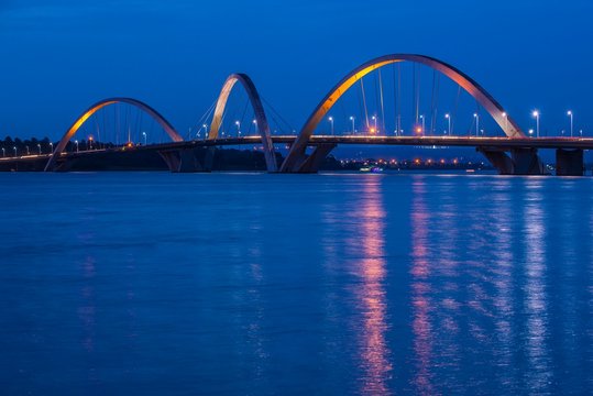 The Juscelino-Kubitschek bridge spans Lake Paranoa, architect Alexandre Chan, Brasilia, Federal District, Brazil, South America
