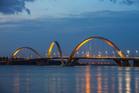 The Juscelino-Kubitschek bridge spans Lake Paranoa, architect Alexandre Chan, Brasilia, Federal District, Brazil, South America