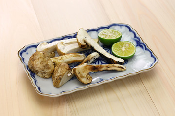 yaki matsutake, grilled matsutake mushroom, japanese autumn cuisine