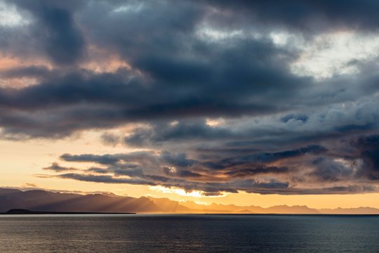 Steep coast near Hellnar and Arnastapi, Snaefellsness Peninsula, West Iceland, Iceland, Europe