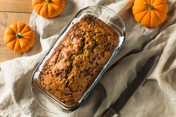 Homemade Chocolate Chip Pumpkin Bread