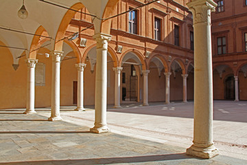 cortile porticato del Palazzo dei Pio a Carpi - obrazy, fototapety, plakaty