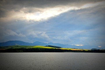 Liptowska Mara, Liptowski Mikulasz, Słowacja, słońce koloruje pola