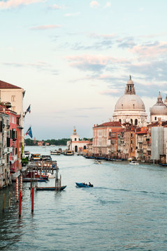 Grand canal and Salute cathedral