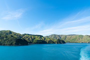 Fototapeta premium South Island coastline from ferry crossing