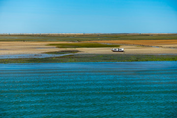 Ria Formosa, Portugal - Muschelb&auml;nke bei Faro, entstanden &uuml;ber 200 Jahre im ehemaligen Erdbebengebiet am Atlantik