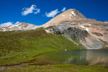 Fototapeta premium Helen Lake a popular hiking destination in Banff National Park, Alberta, Canada