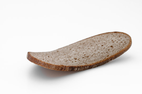 Alte trockene Brotscheibe