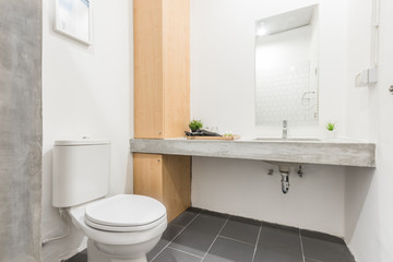 Fototapeta na wymiar white bathroom in condominium