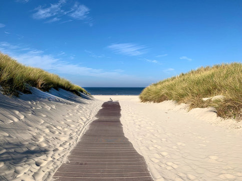 Nordseinsel Juist Steg zum Strand