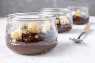 Healthy eating - vegan chocolate avocado pudding