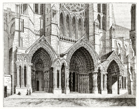 old view of the northern big portal with pointed arches richly decorated of Chartres cathedral France. Created by Andrew Best and Leloir publ. on Magasin Pittoresque Paris 1839