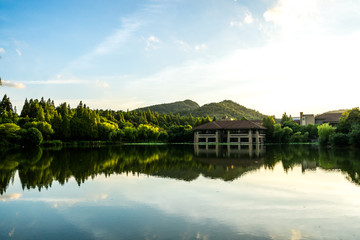 Fototapeta na wymiar landscape of weest lake in hangzhou china