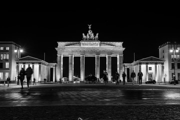 Brandenburger Gate at night, black and white, Black and White photo of Brandenburger Tor at night, Brandenburger Tor © Ronny Rose