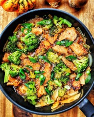 Putenpfanne mit Brokkoli