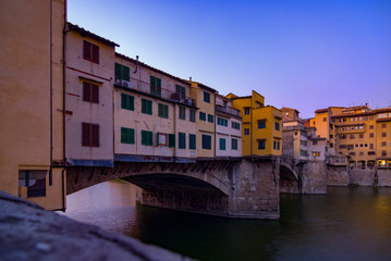 Fototapeta na wymiar ponte vecchio in the early morning