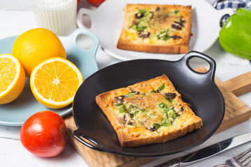 Beef cheese toast，Breakfast, oranges