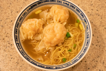 ワンタンメン