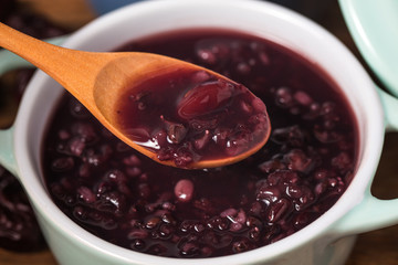 Purple sweet potato grains gruel © dashu83