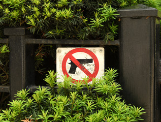 The Sign "No Gun" in Chicago, IL
