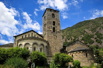 Fototapeta na wymiar Bergkirche in Andorra