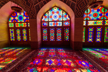 Fototapeta na wymiar Iran - Shiraz - Nasir al-Mulk Moschee (مسجد نصیرالملک)