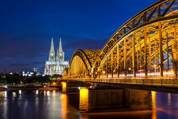 Fototapeta premium Hohenzollernbrücke in Köln
