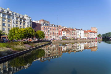 Fototapeta na wymiar City pond. Lille, France.