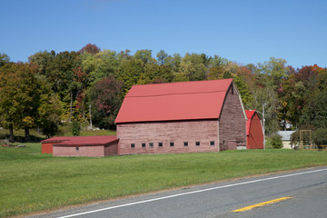 Fototapeta na wymiar Red Wooden Farm, Vermont