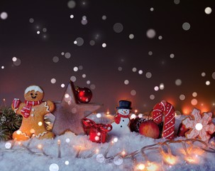 Weihnachten Hintergrund - Lebkuchenmännchen und Schneemann