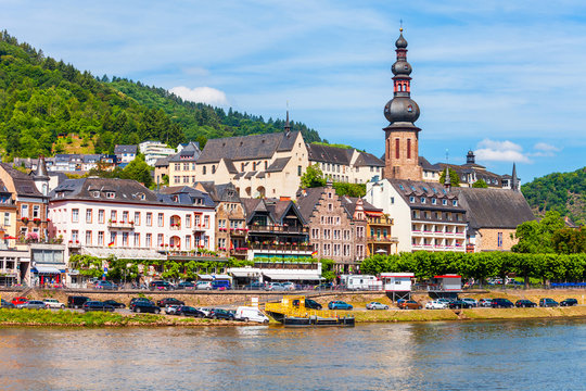 Kohem-Bilder: Stock-Fotos & -Videos. | Adobe Stock