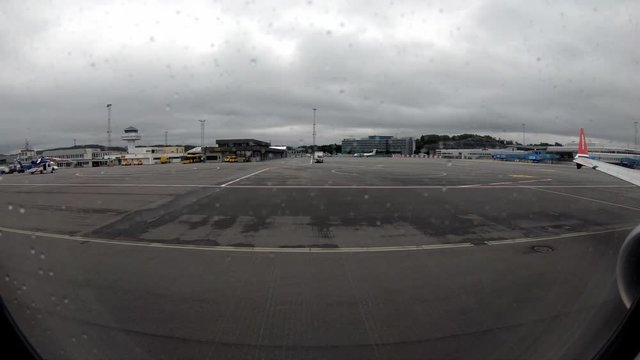 Time lapse footage of a Norwegian plane taxiing at Bergen Airport Flesland