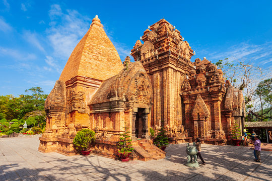 Ponagar, Po Nagar Temple towers