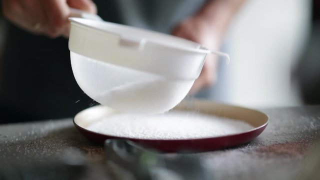 Preparing tapioca filtering flour manioc