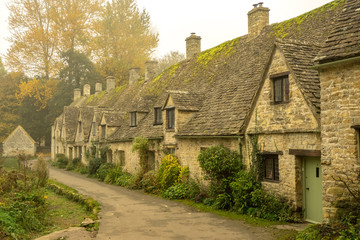 Fototapeta na wymiar Row of Cottages - Bilbury, England