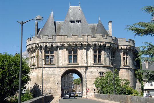 Ville de Vendôme, porte Saint-Georges, département du Loir-et-Cher, France