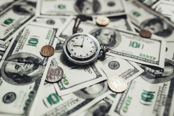 100 dollar banknotes