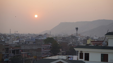 Fototapeta na wymiar coucher de soleil sur Jaipur